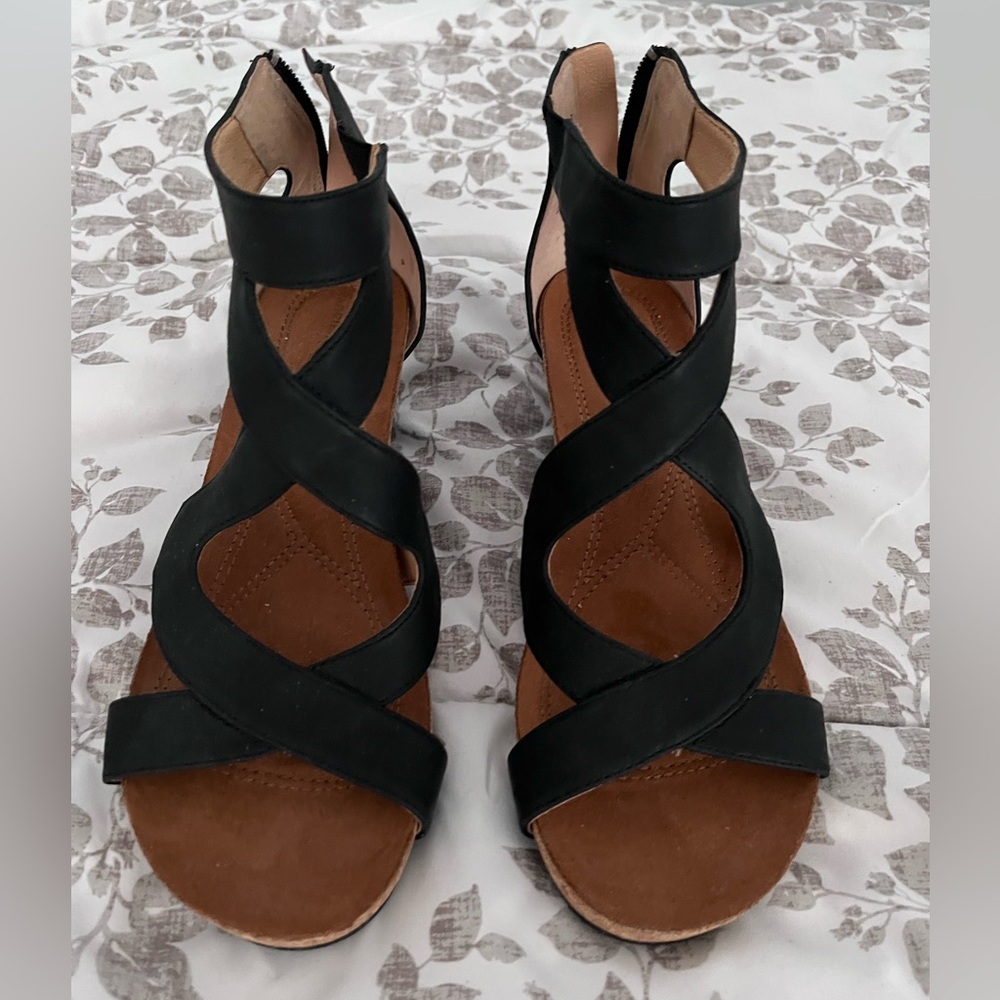 Adrienne Vittadini strapy wedge sandal